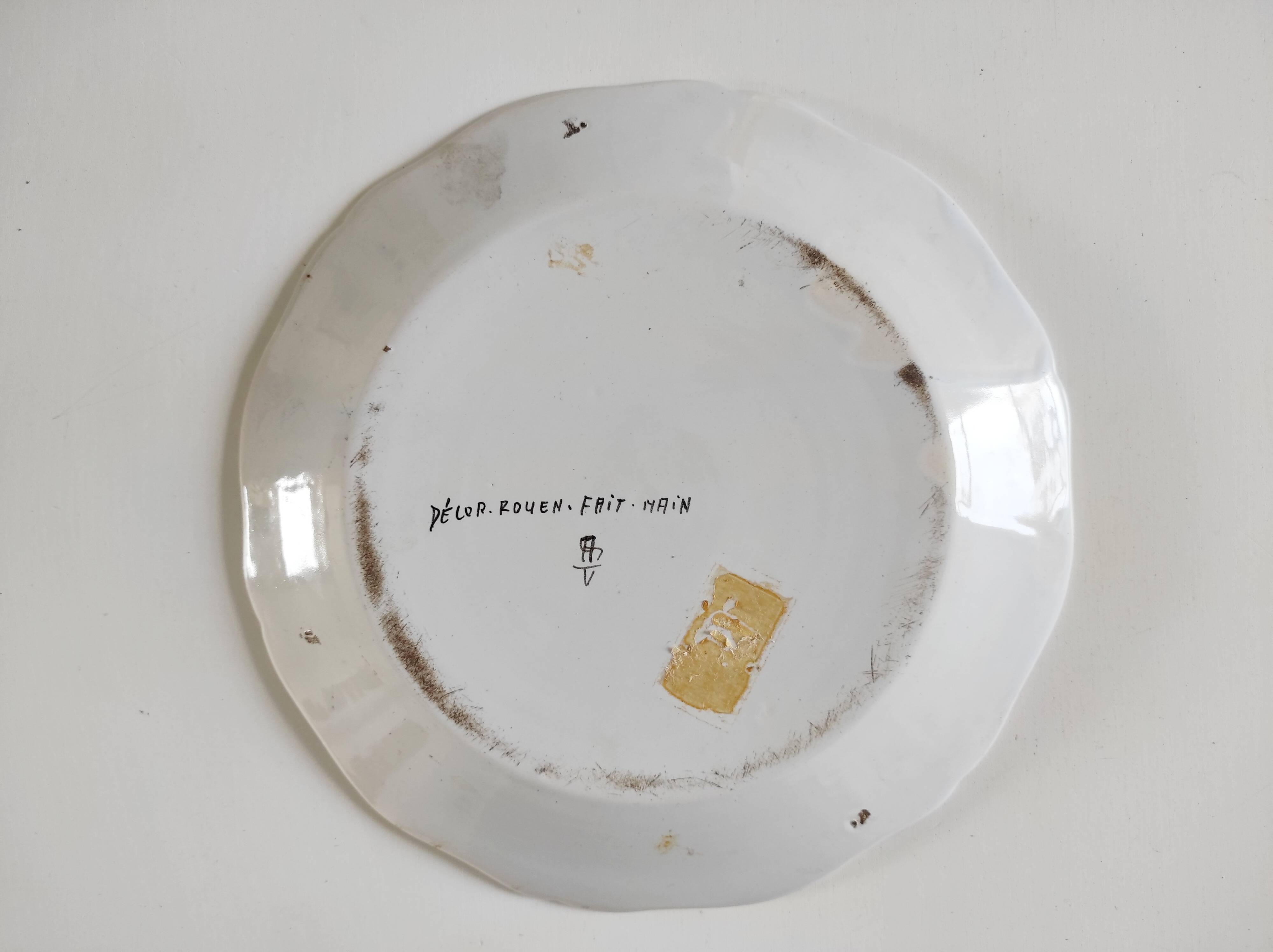 Assiette décor rouen au panier fleuri