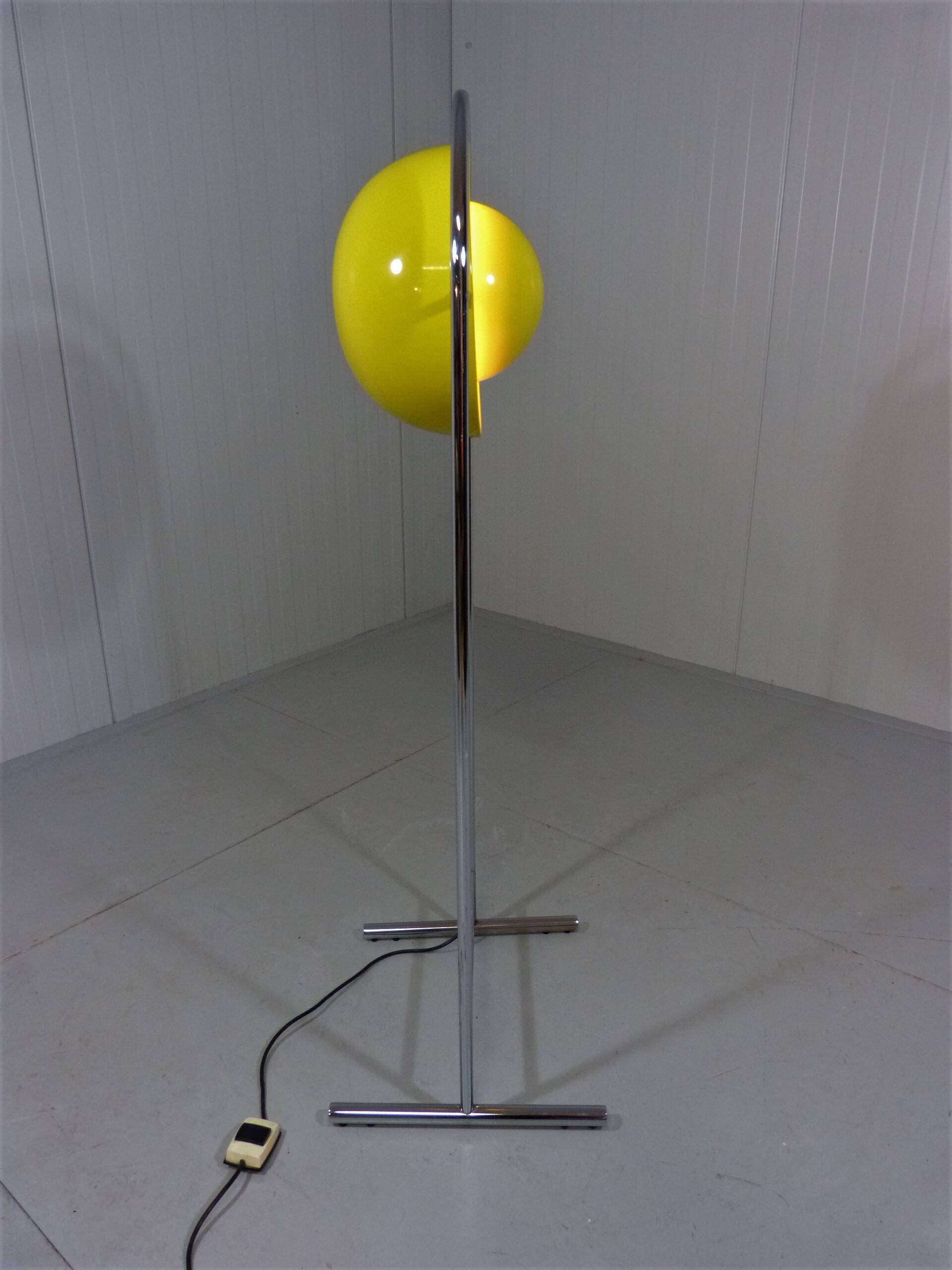 Cosack yellow flowerpot floor lamp 1960-70’s