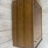 Commode aux pieds fuselés