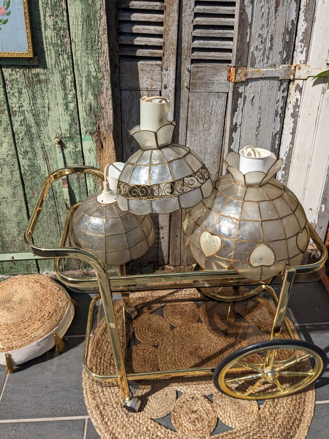 Vintage suspension in mother-of-pearl and brass