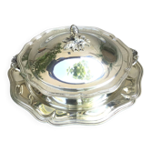 Important vegetable dish covered and its silver-plated metal stand in Louis XV style.