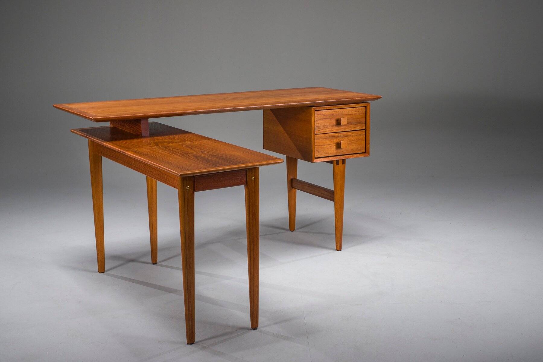 Bureau en teck en L de style mid-century moderne, années 1970