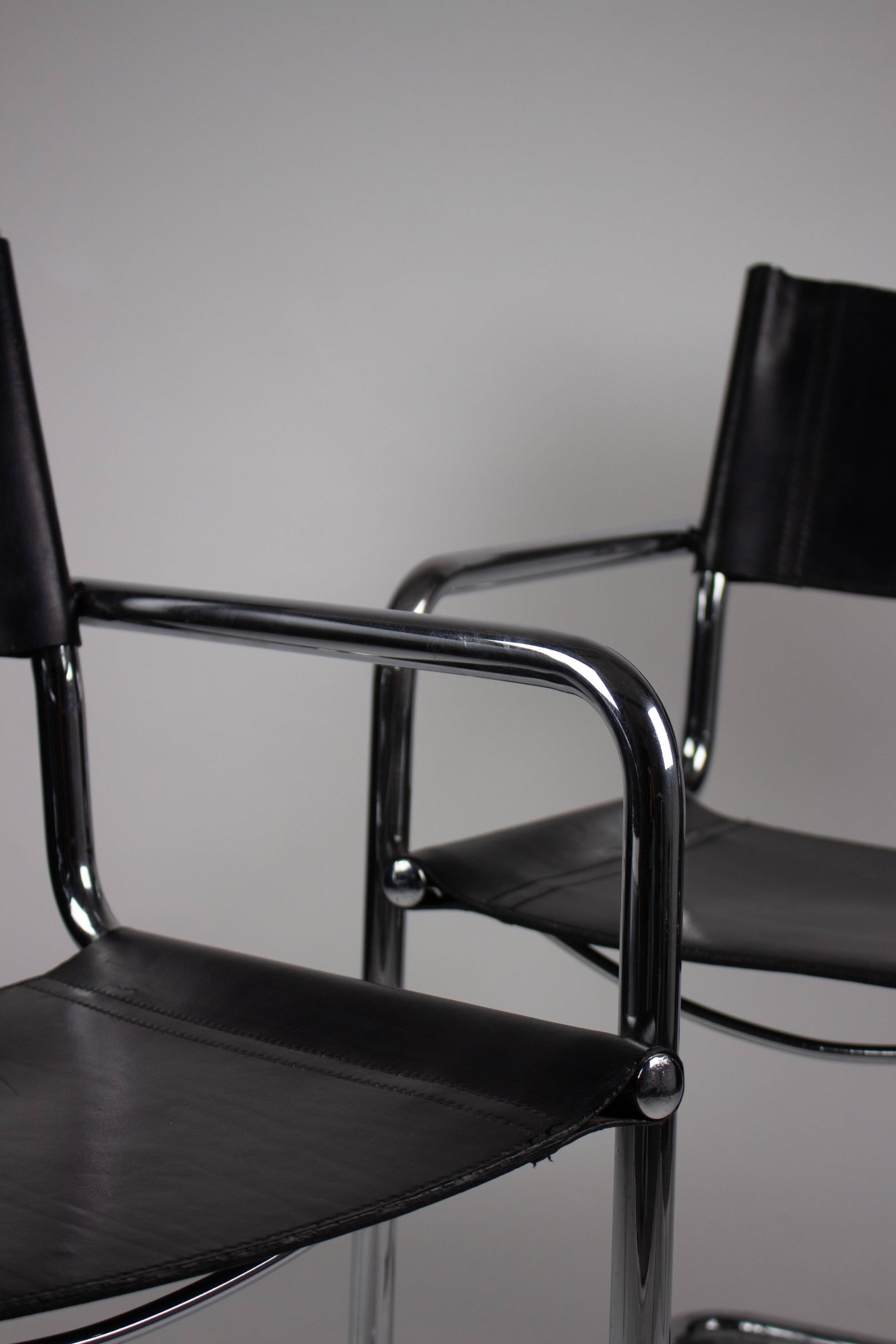 Pair of Matteo Grassi MG5 chairs in black leather and chrome