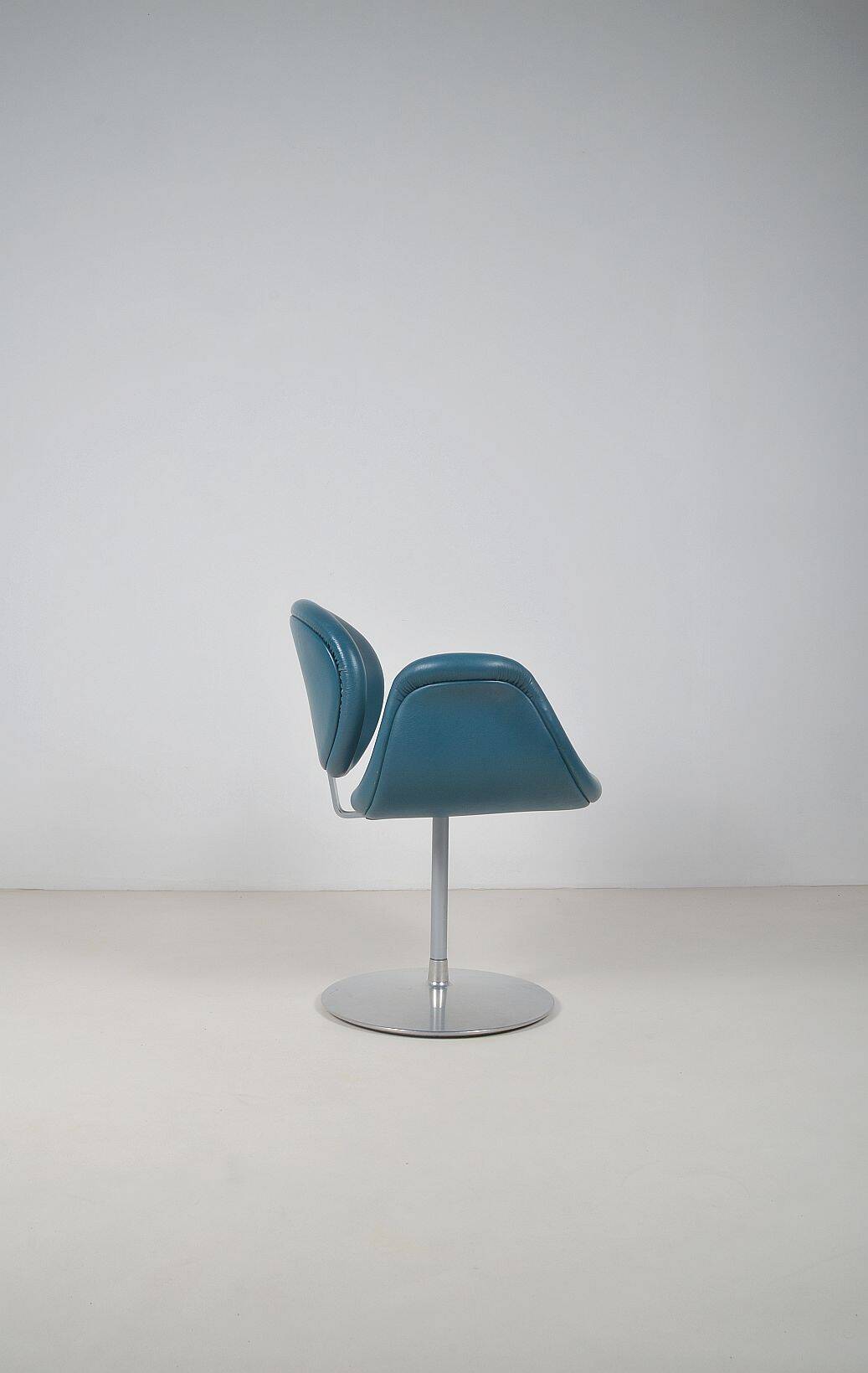 Vintage Tulip chair designed by Pierre Paulin for Artifort