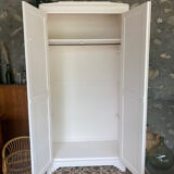 Armoire parisienne repeinte