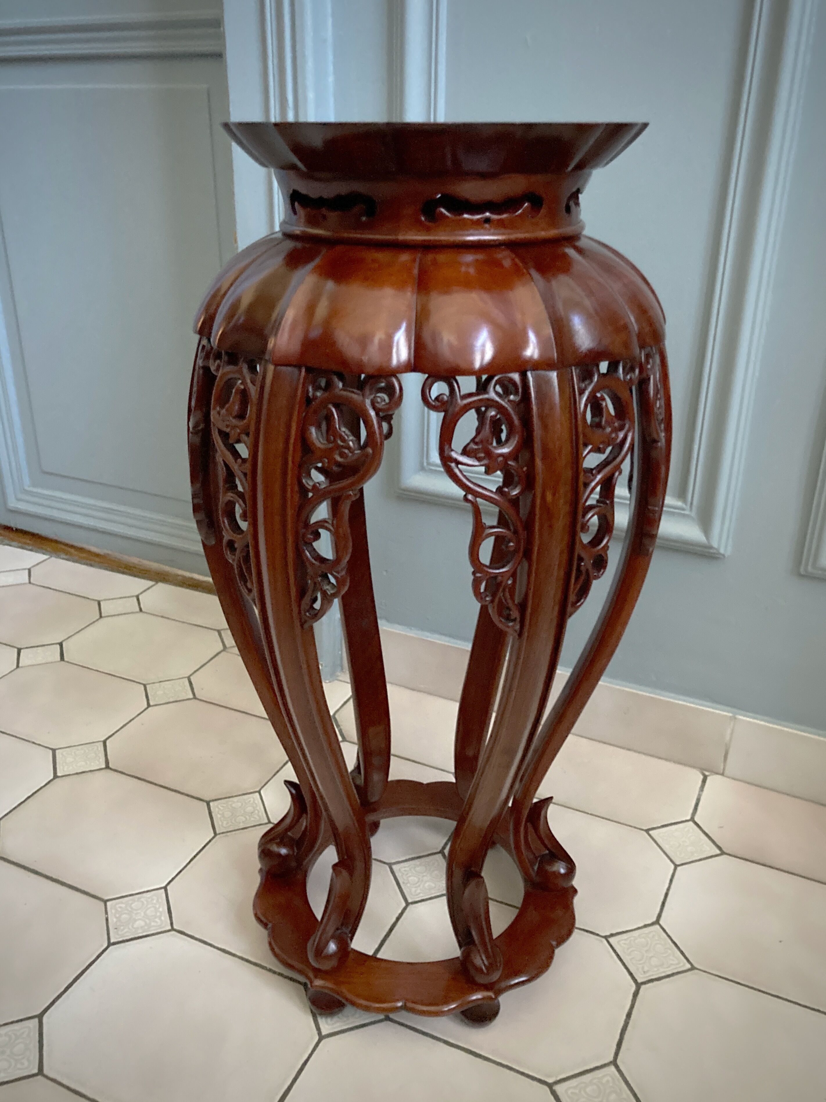 Openwork rosewood gueridon