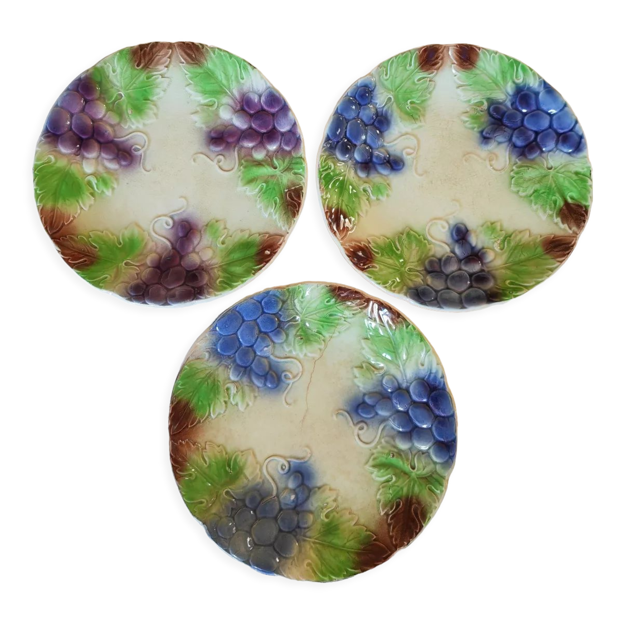 3 plates Sarreguemines in slip