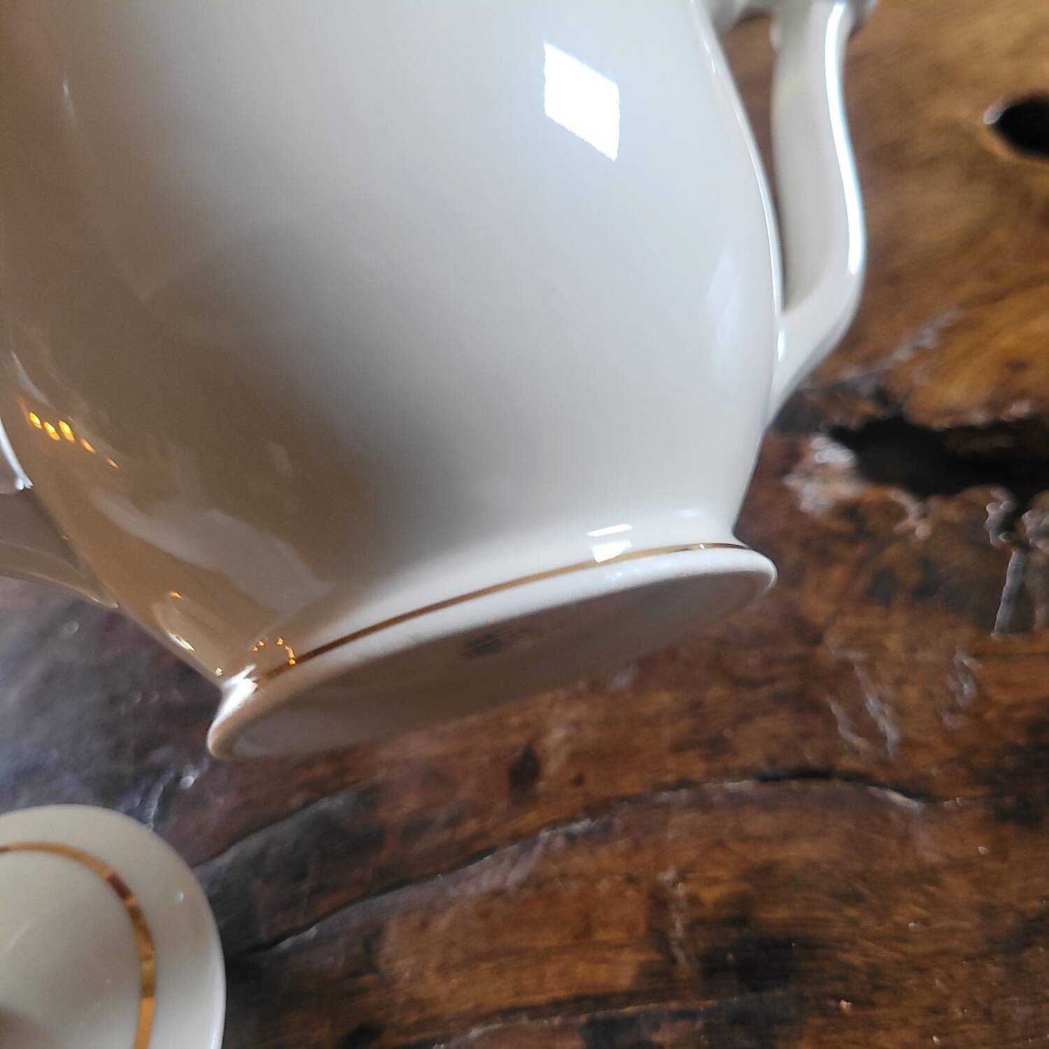 Limoges porcelain sugar bowl – gold decoration – 1950s