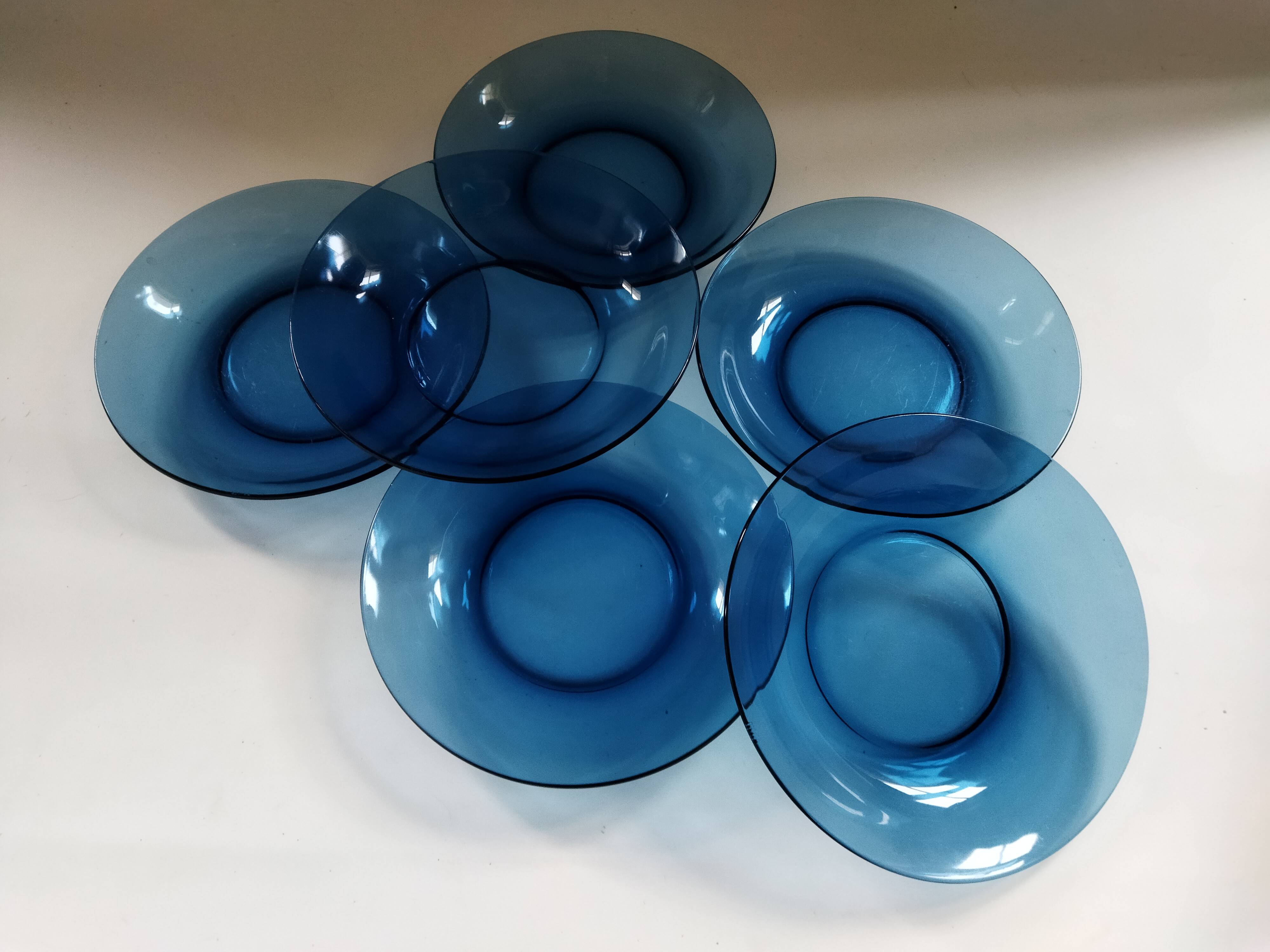 6 Vereco soup plates