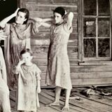 📸 Fine Art Photograph by Walker Evans – Sharecropper Children, Alabama (1936)