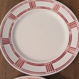 Huit assiettes plates Badonviller