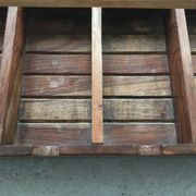 Étagère pour verres et couverts