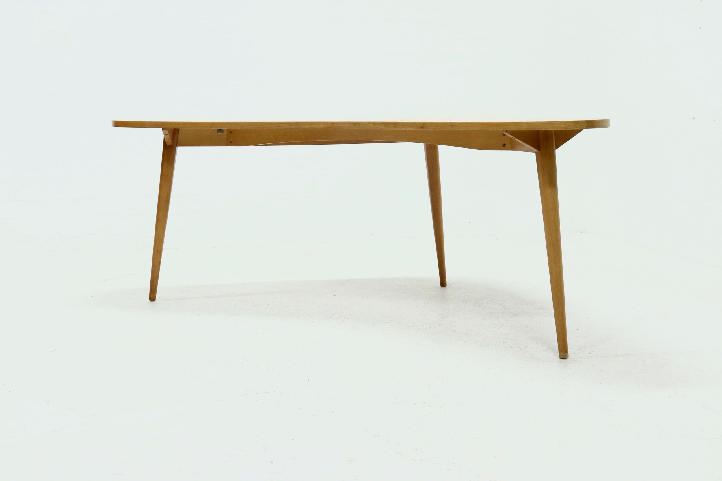 Boomerang desk table in birch 1950s
