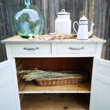 White parisian buffet