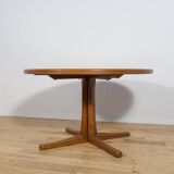 Mid-century round extendable teak dining table from McIntosh, United Kingdom, 1960s