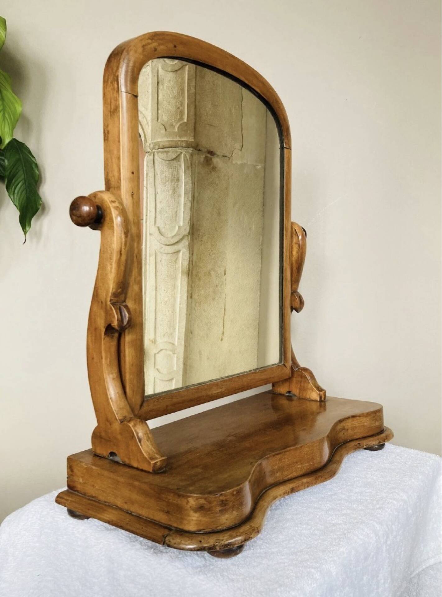 Coiffeuse de table barbière psyché Louis Philippe en noyer époque XIXe
