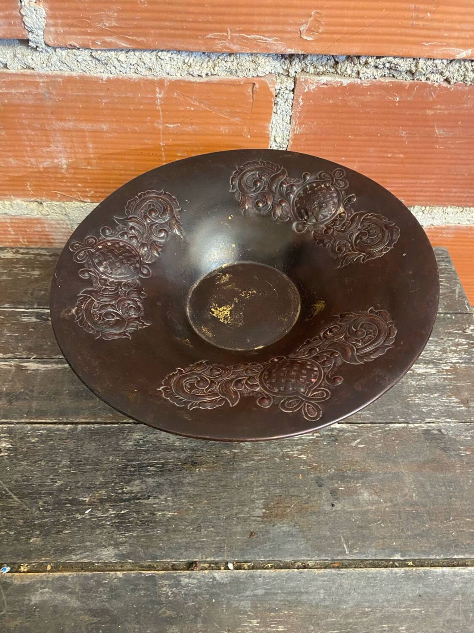 Coupe à Fruits Ancienne Plat En Métal Bordeaux Décor Moulé Vintage #D6