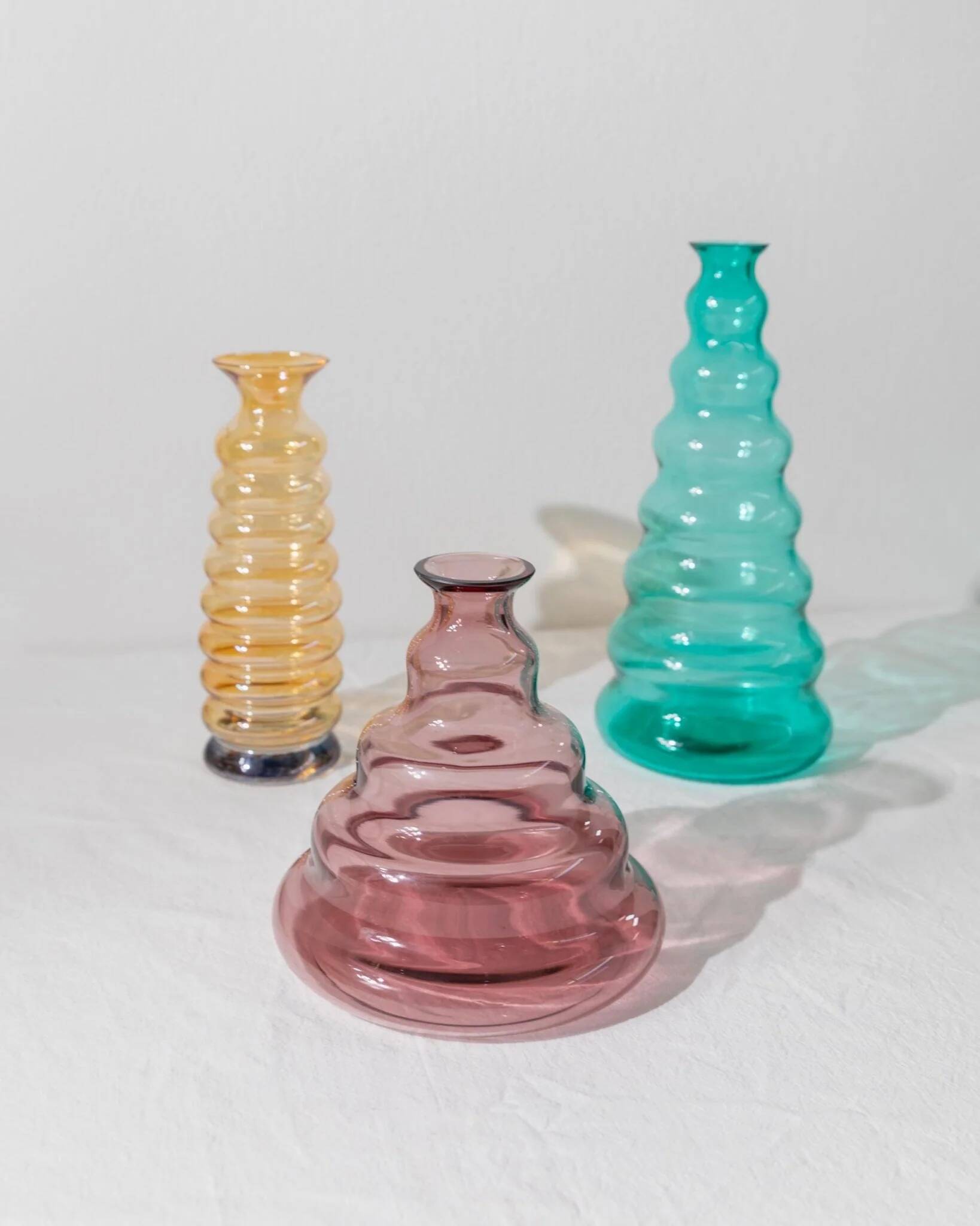 Turquoise Murano Glass Vase by Enrico Coveri, 1980s Italy – Wavy Bubble Silhouette in Transparent Glass