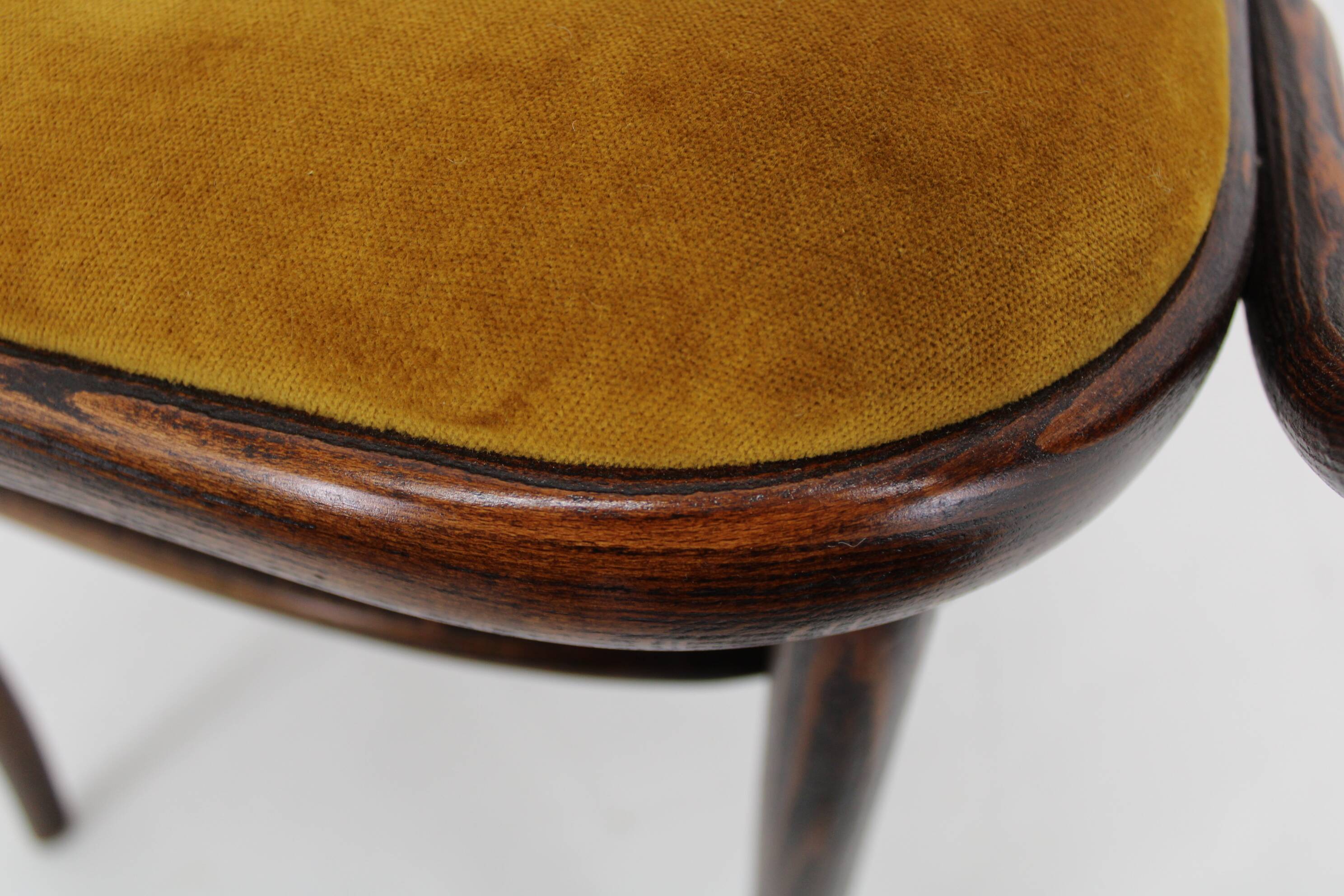 1970s Beech Bentwood Chair by Ton, Czechoslovakia