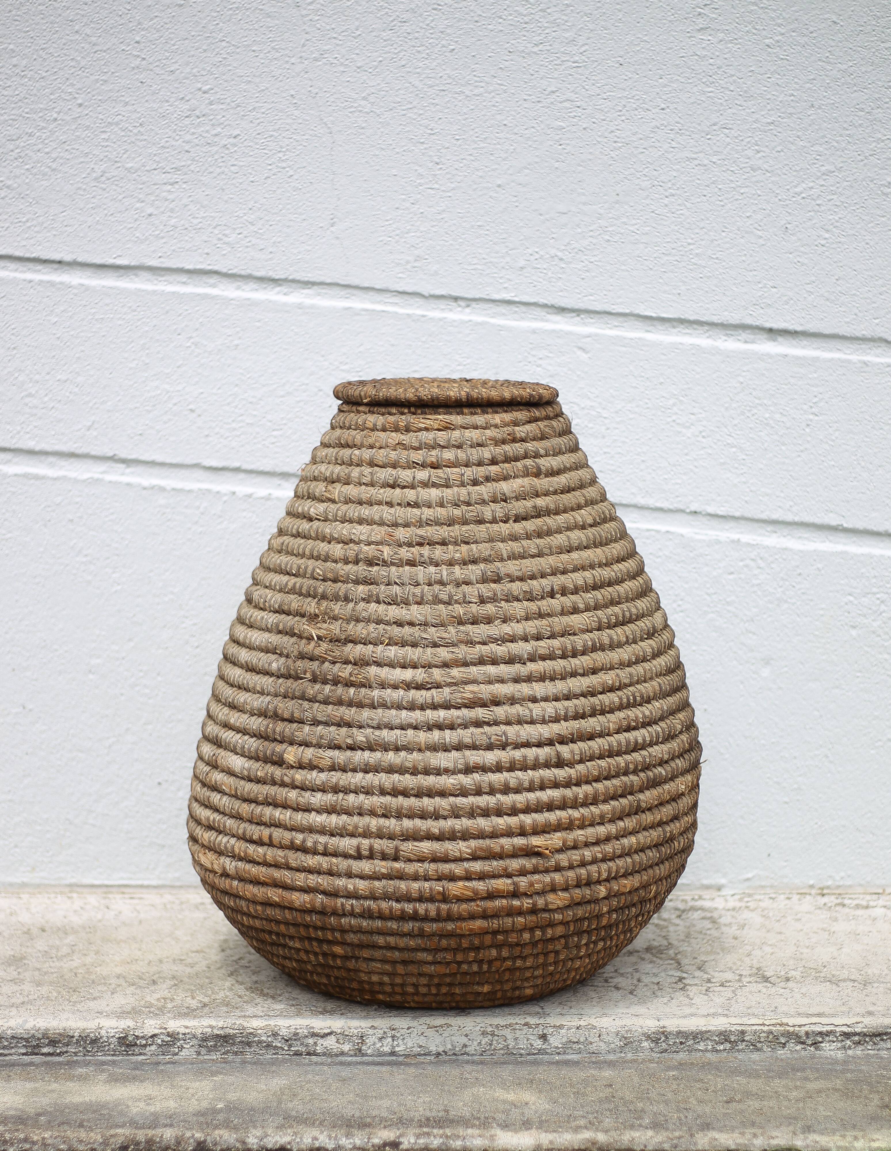 Large old basket with lid, burgundy straw and bramble, woven basket