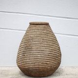 Large old basket with lid, burgundy straw and bramble, woven basket