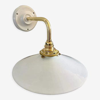 Vintage wall lamp in electrified white opaline to new