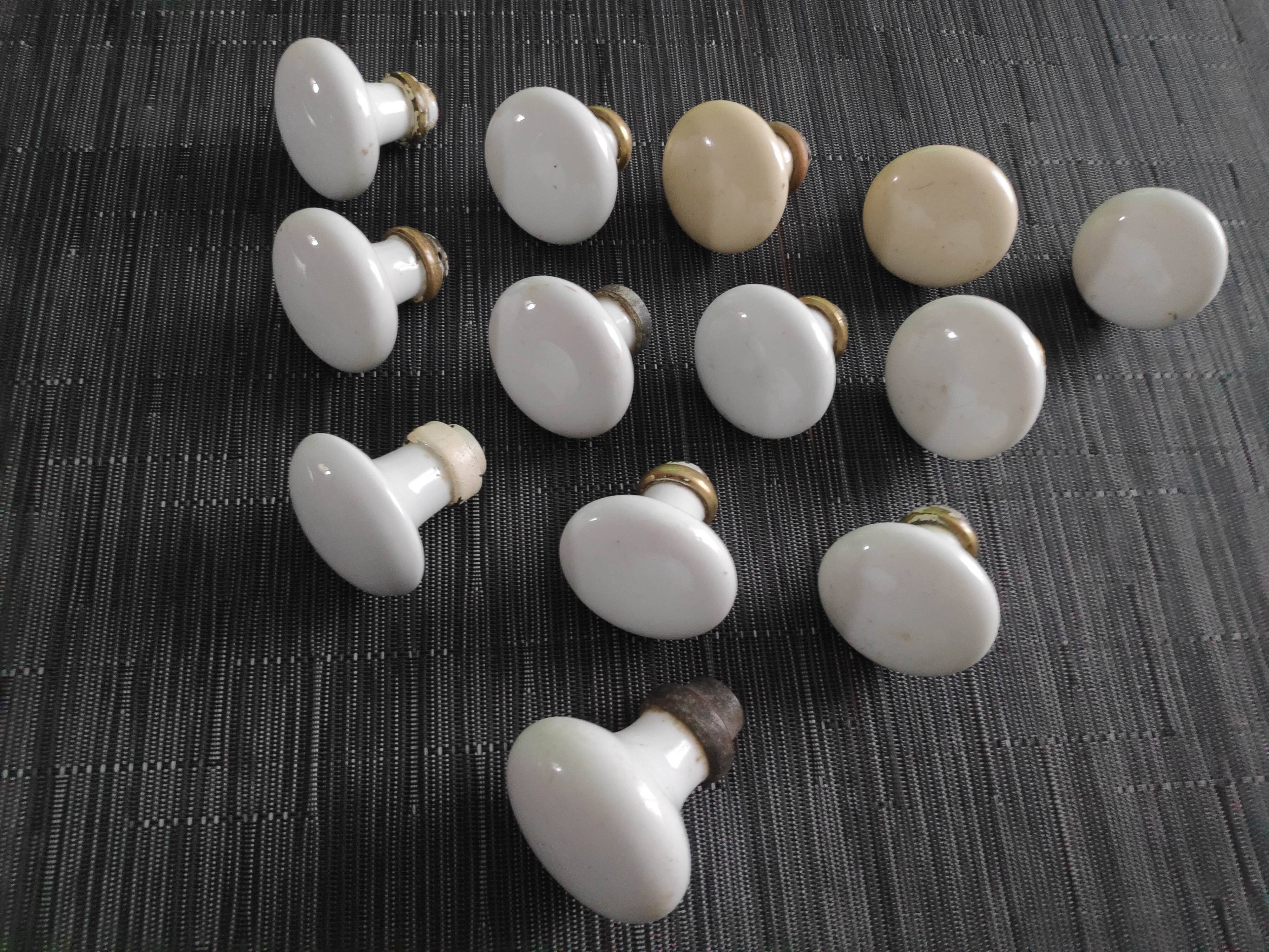 Porcelain handles - Set 1