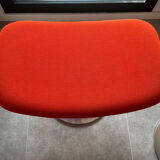 Fauteuil Tulip et son repose-pied de Pierre Paulin édition Artifort