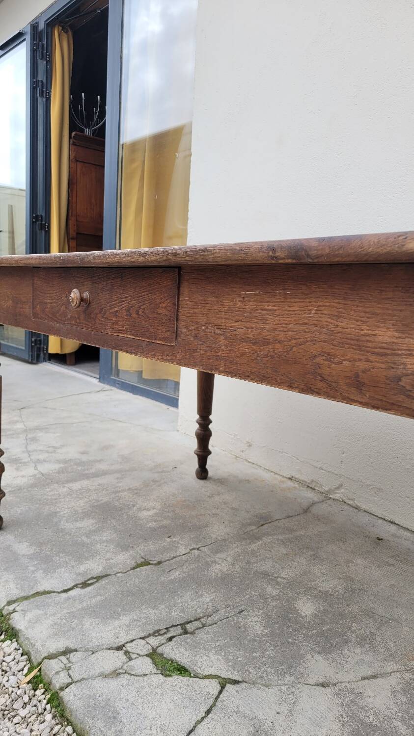 Rustic farm table in solid oak, Louis Philippe legs, 19th century - 1m40