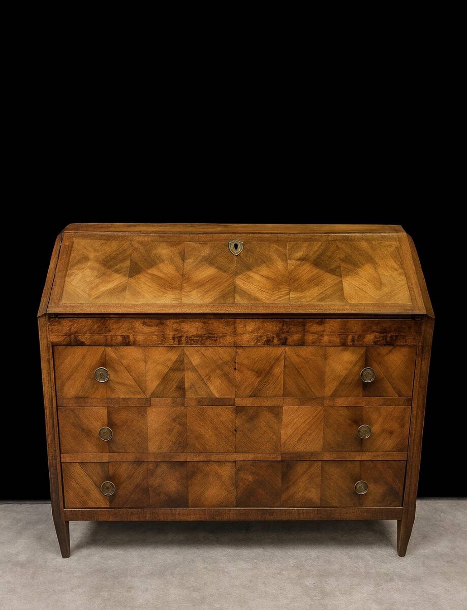 Writing desk from the Louis XVI period in walnut.