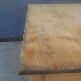 Farm table