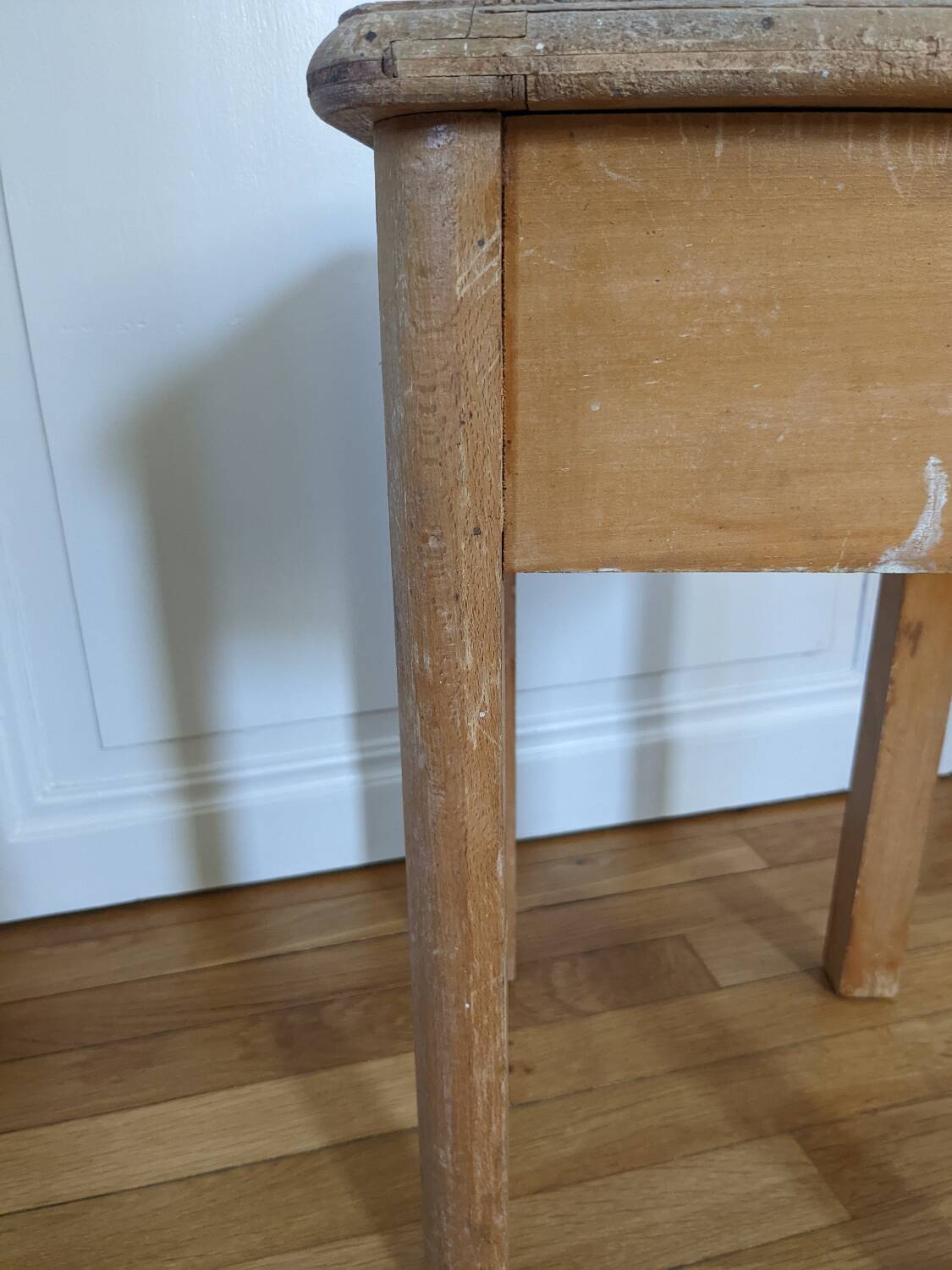 Painter's chest stool