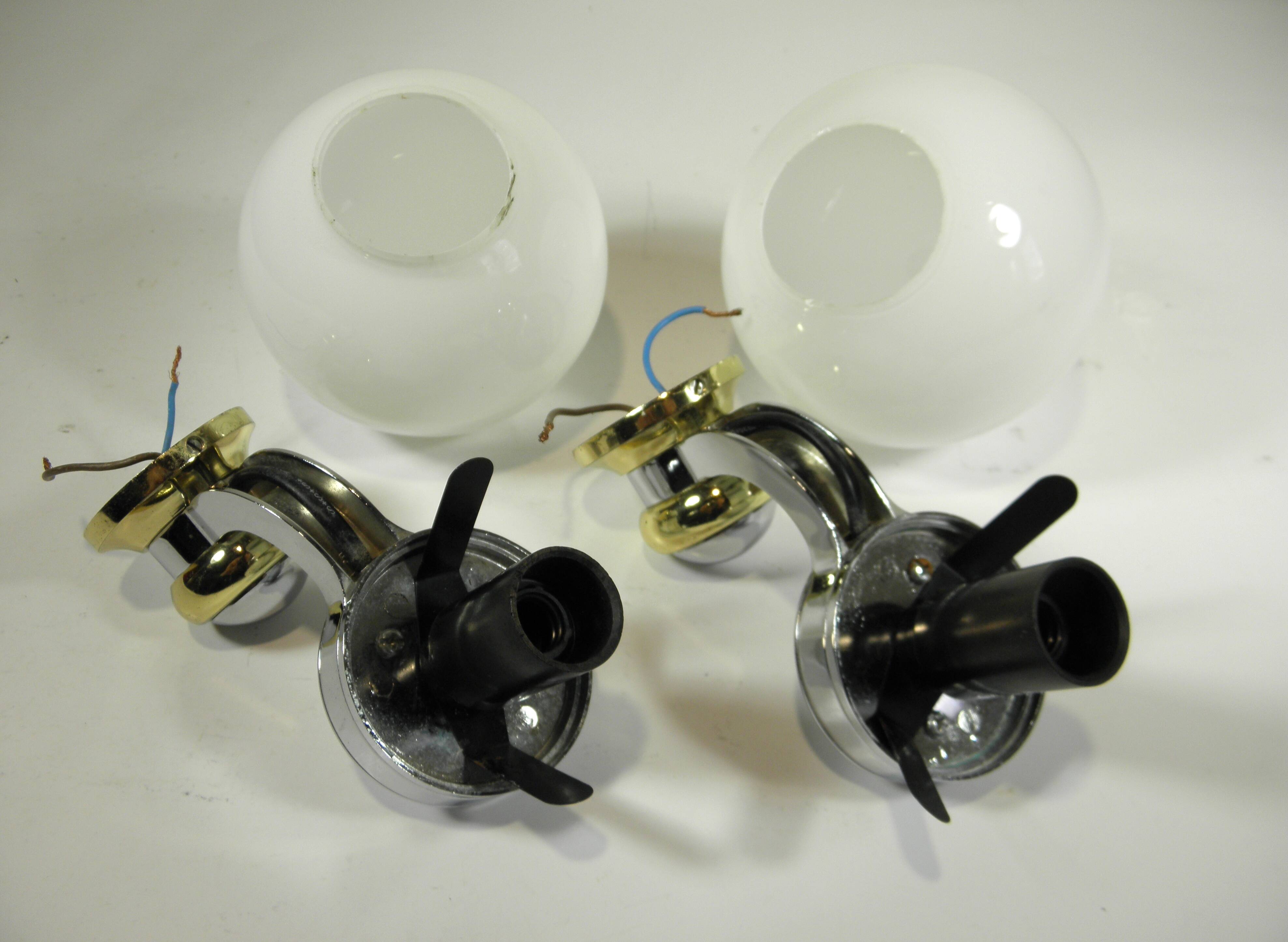 Pair of "GLOBE" APPLIQUES in OPALINE and CHROME and GOLD metal - 70s-80s