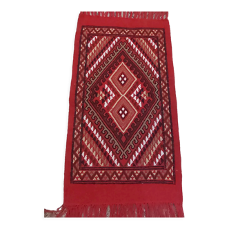 Tapis rouge authentique en pure laine