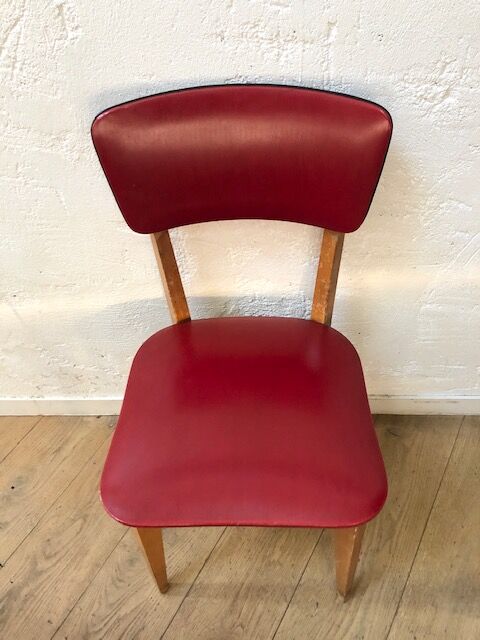 Lot of 4 vintage chairs in red skai