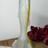 Vase in opaque glass paste