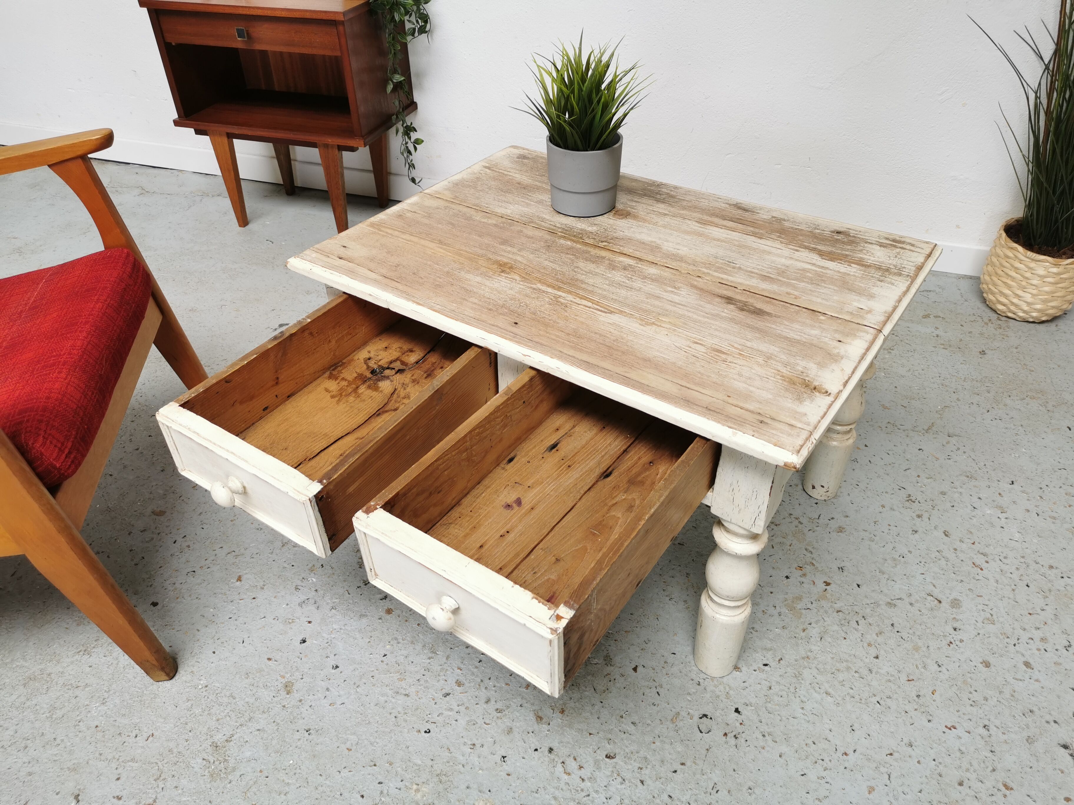 Farm coffee table