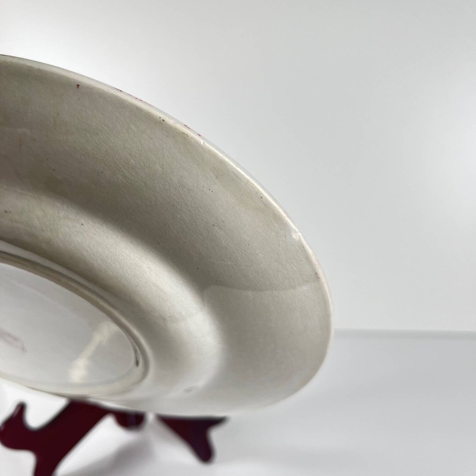Oval dish "Fontange" Sarreguemines, red, 1920-1950