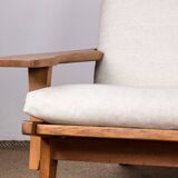 Large Danish Sofa in solid oak and fabric, model GE375 by Hans Wegner for Getama 1960.