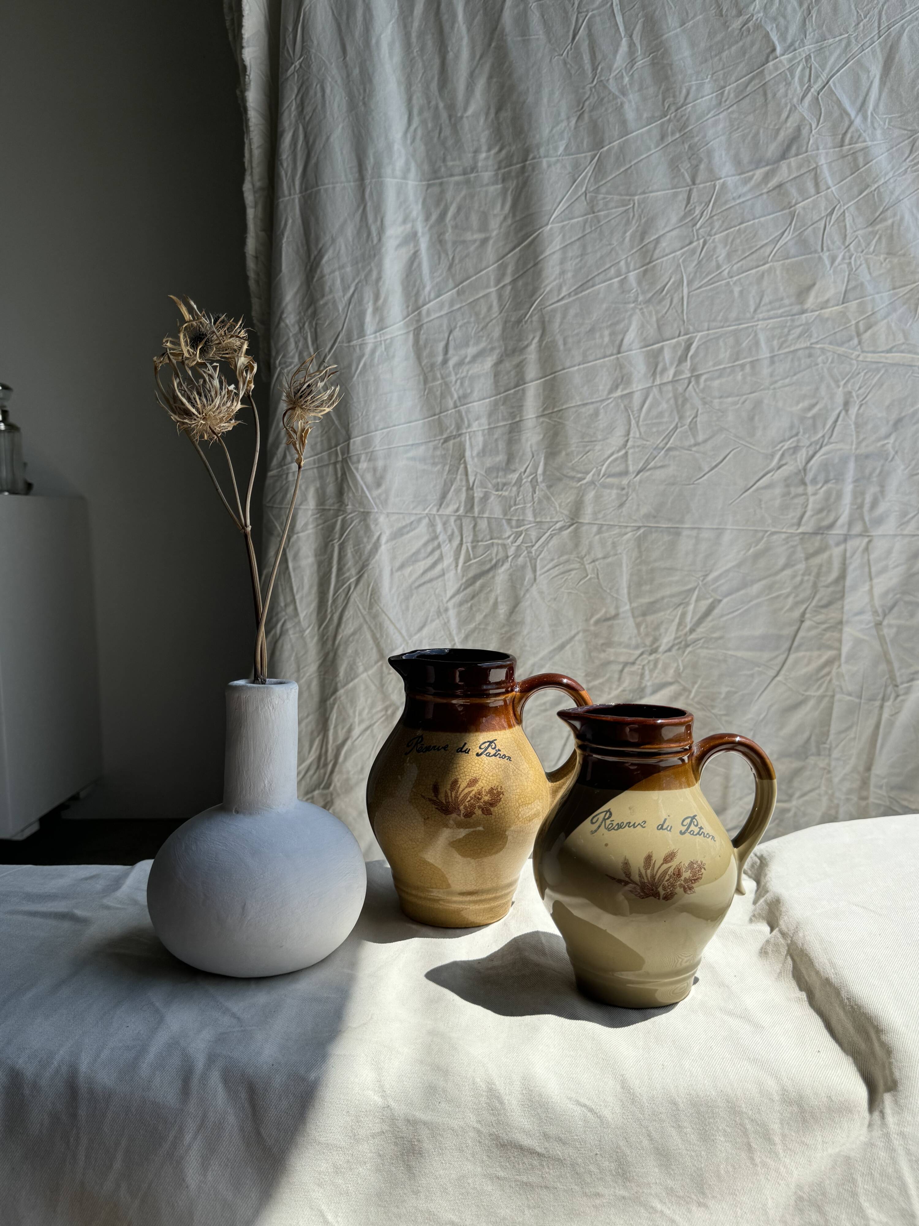 Large reserve pitcher of the boss h19