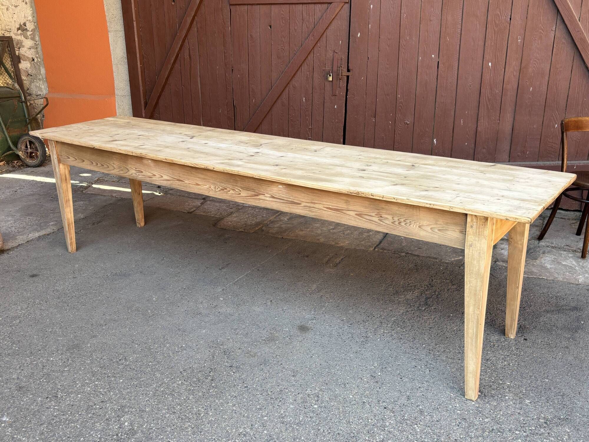 Very large farmhouse table 300 cm in fir from 1900, natural raw wood brewery.
