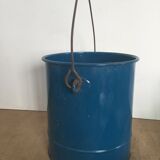 Seau émaillé bleu