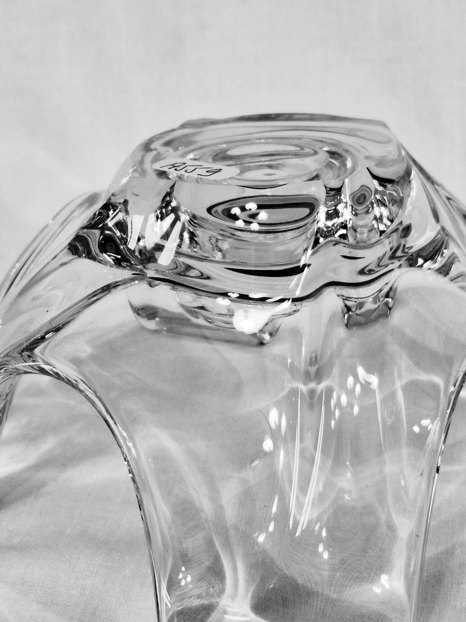 Crystal candlestick from Bayel, flower petal shape A559