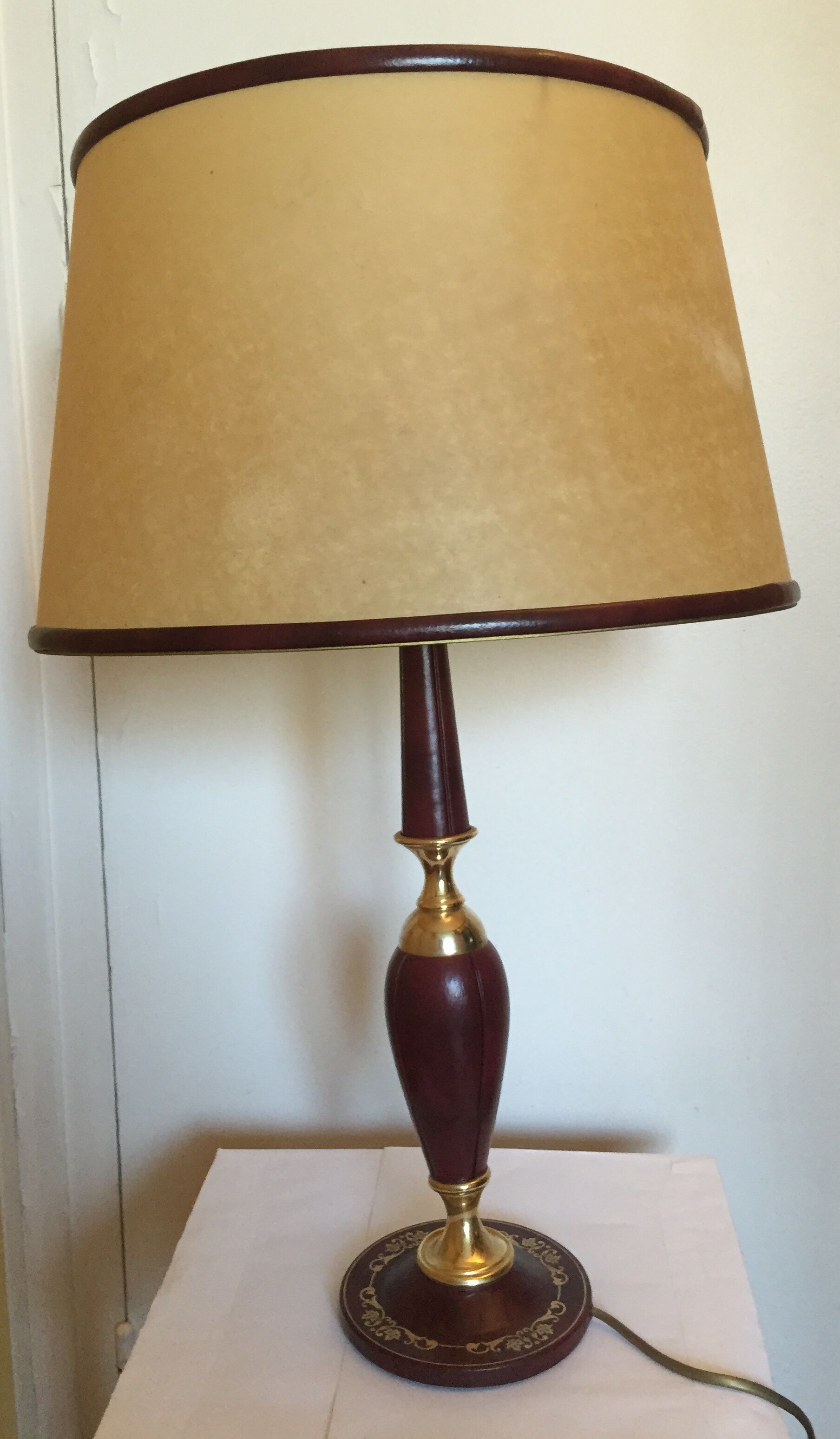 Leather-wrapped foot office or lounge lamp