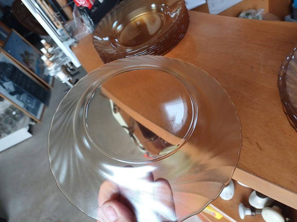 Set of 16 vintage Arcoroc amber plates