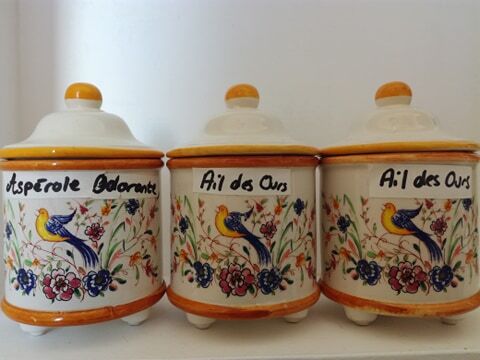 3 vintage spice jars