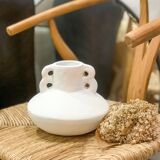 Vase en terre cuite à anses blanc