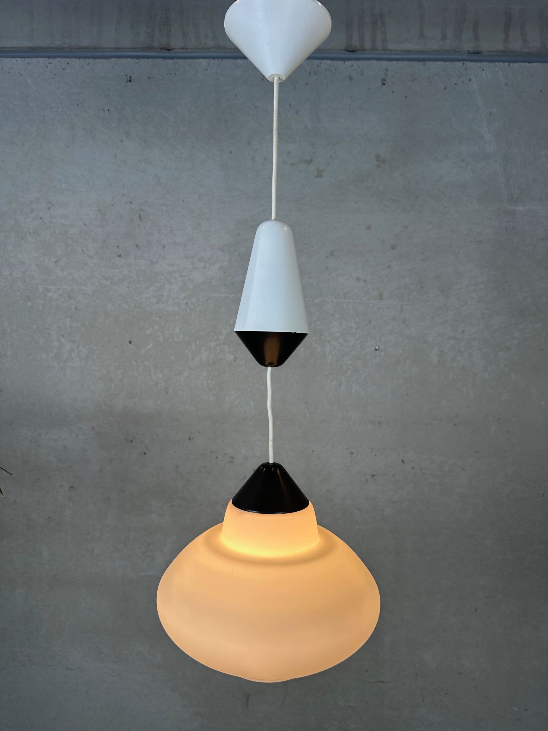 Suspension opaline vintage – Philips
