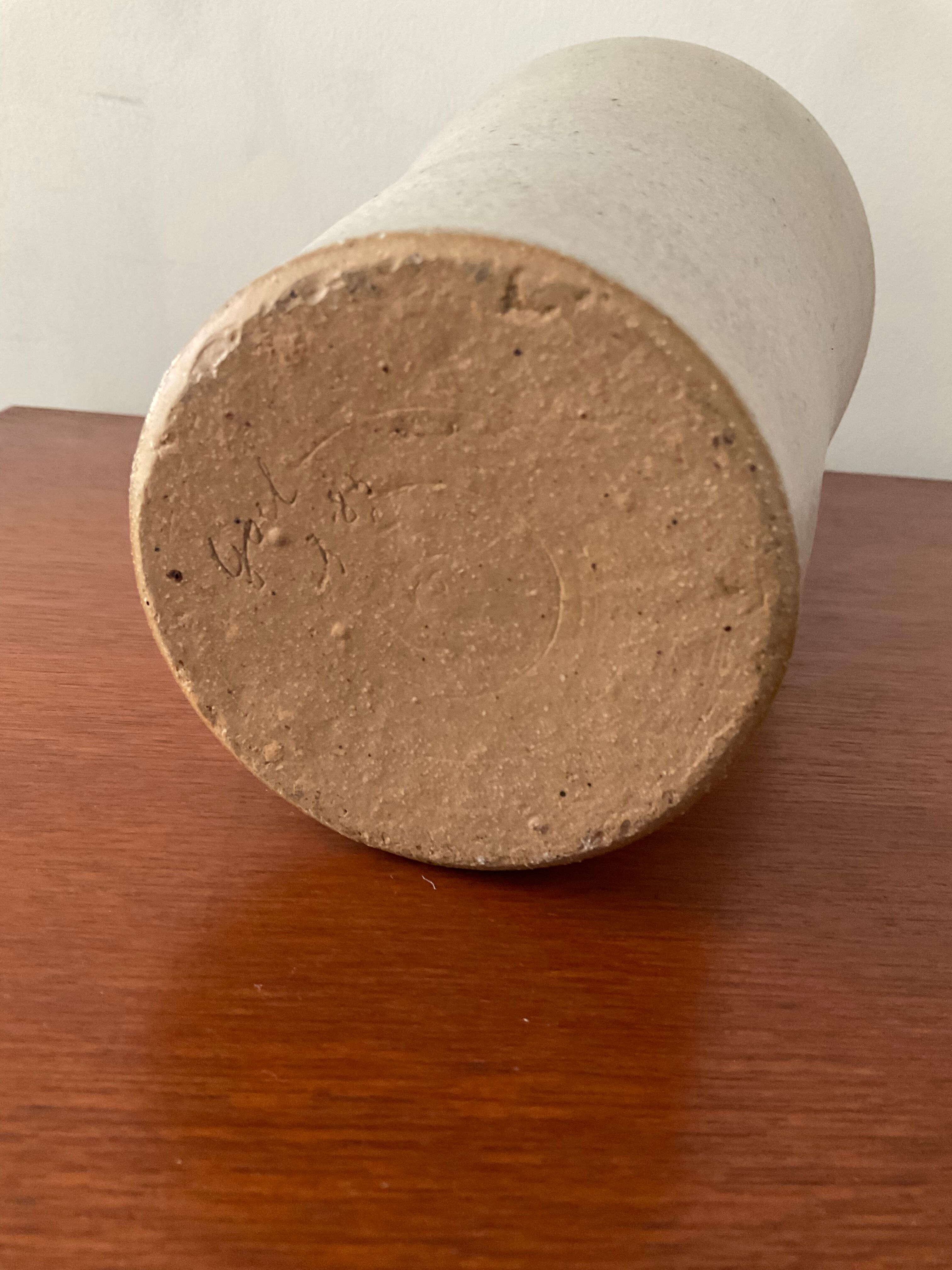 Vase vintage en grès signé des années 80