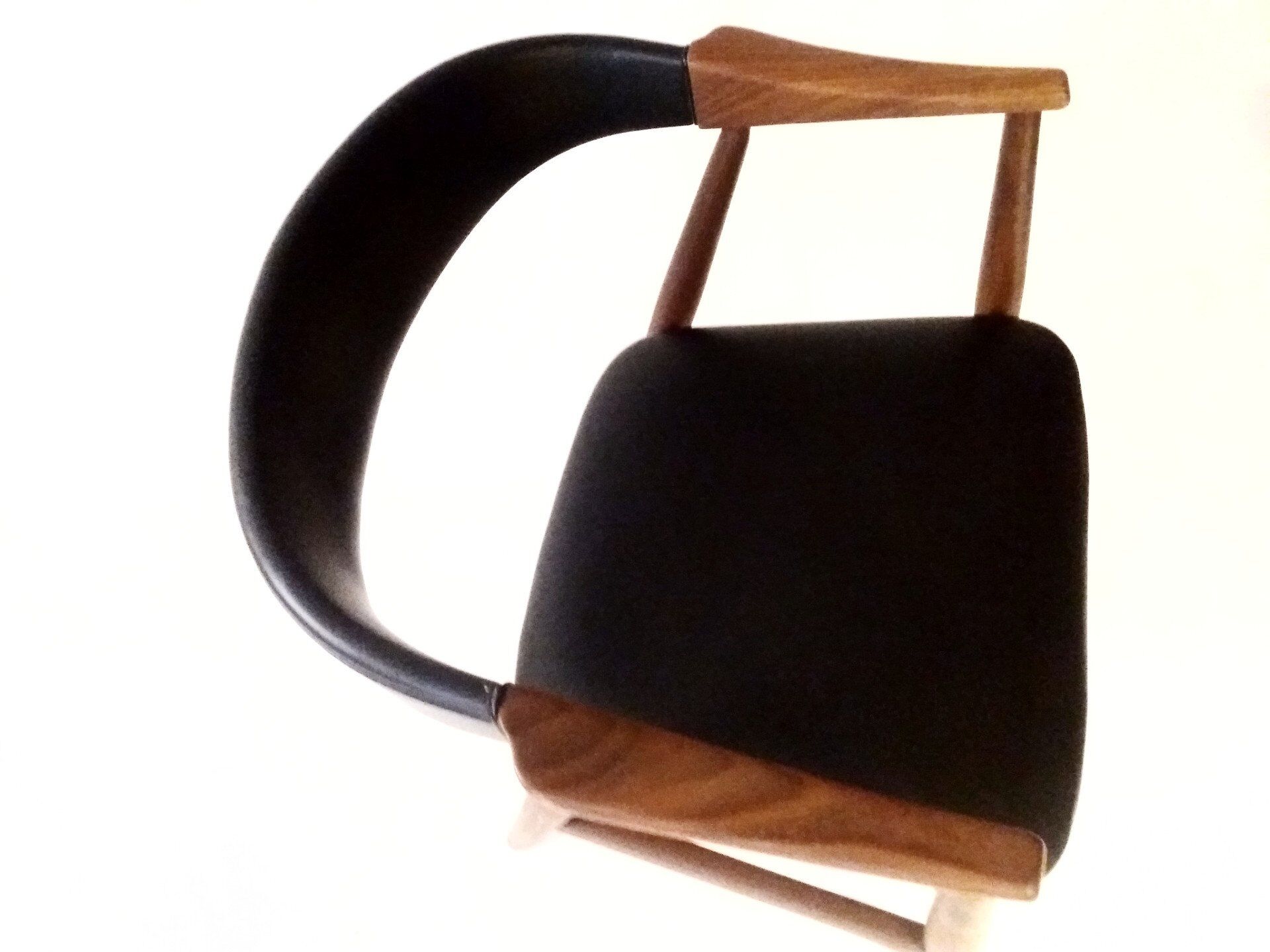 Chaise Farstrup en cuir noir